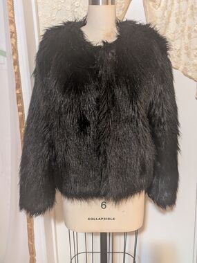 Black Faux Fur Jacket - Women's Cozy Short Coat